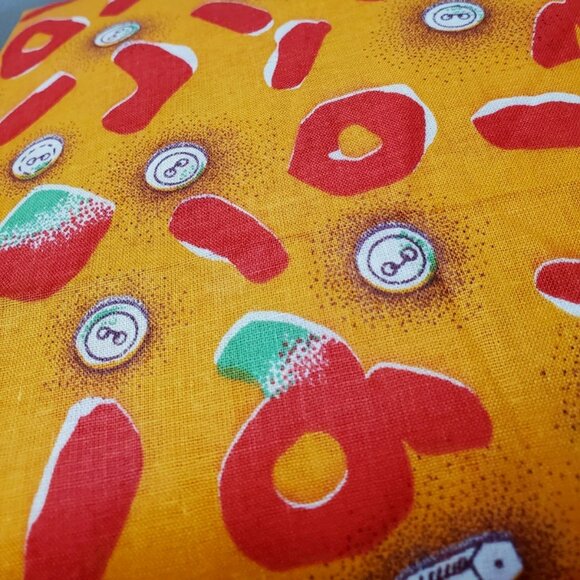 COTTON FABRIC CANDY PRINT NEW 114" x 38" ORANGE RED WHITE CRAFT SEWING QUILT - Picture 2 of 5